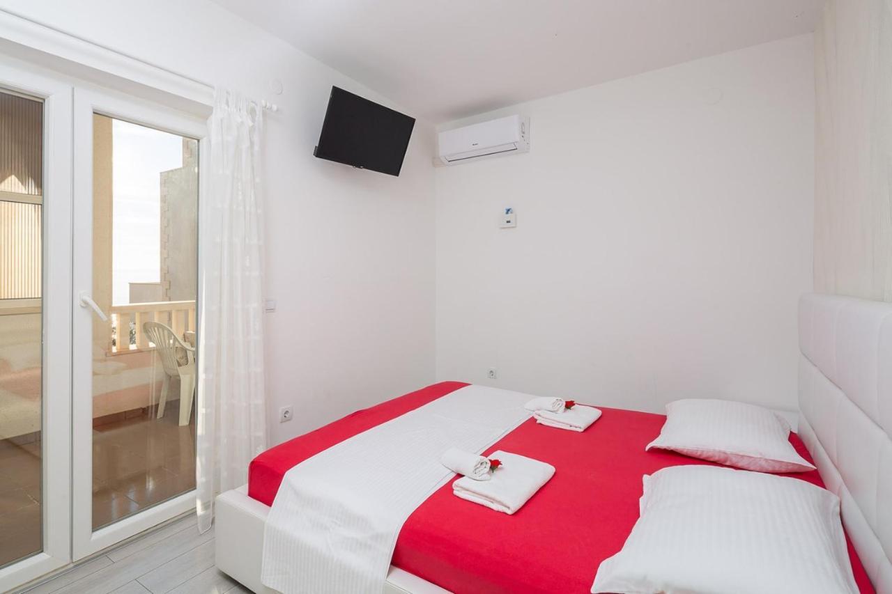 Apartmani Kastelancic Подстрана Экстерьер фото