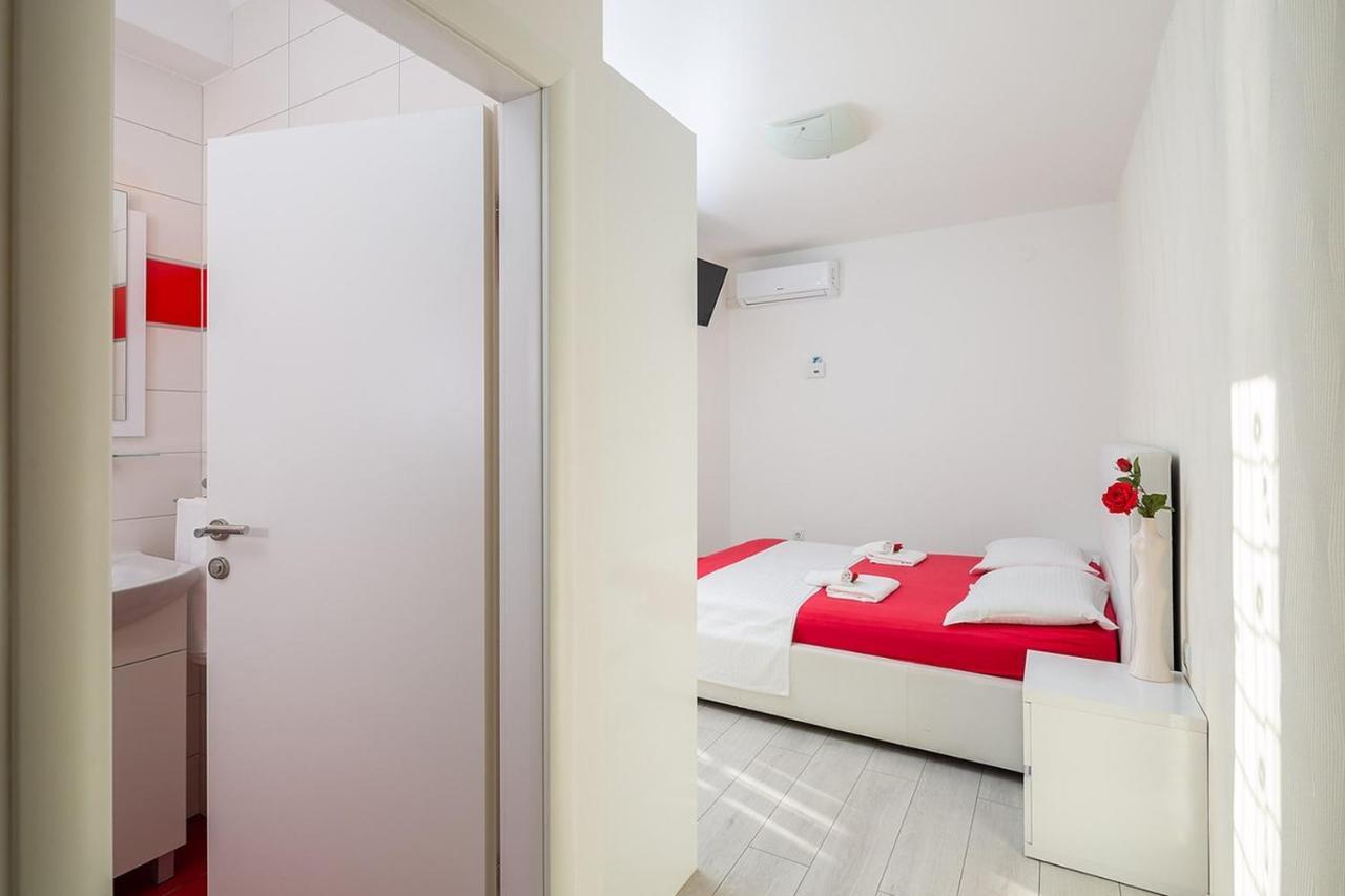 Apartmani Kastelancic Подстрана Экстерьер фото