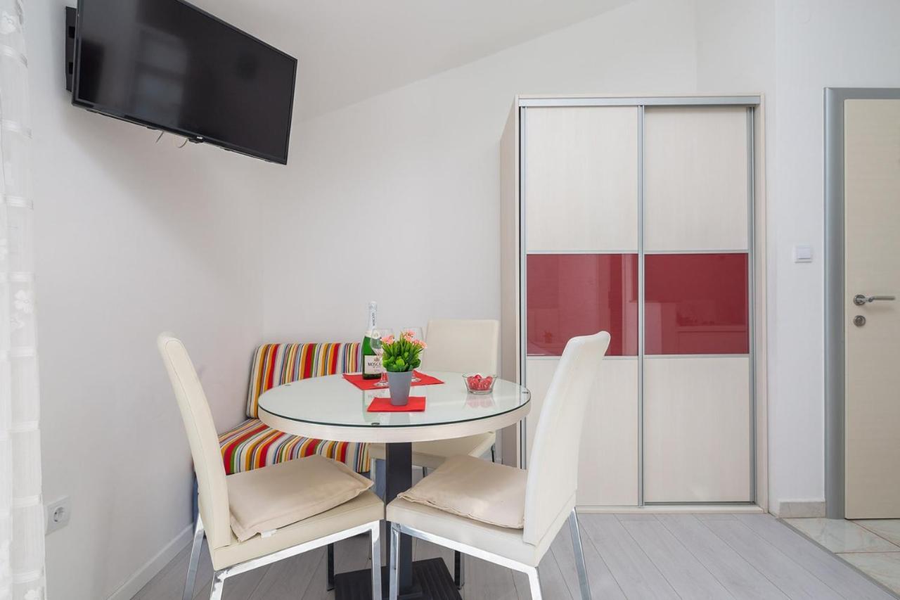 Apartmani Kastelancic Подстрана Экстерьер фото